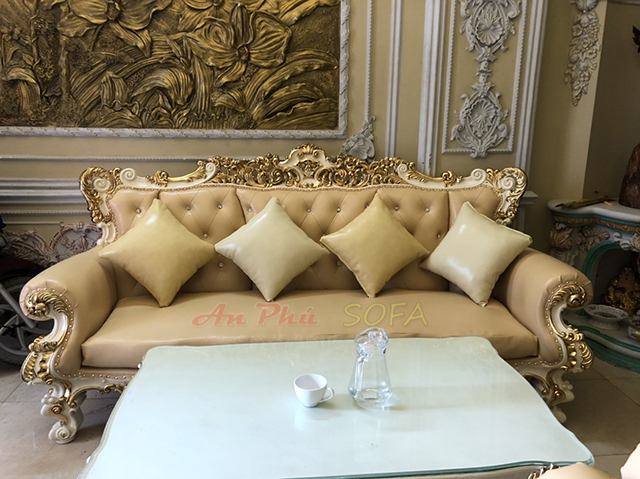 Bọc lại bộ sofa tân cổ điển cho nhà chị Mai ở Ô Chợ Dừa